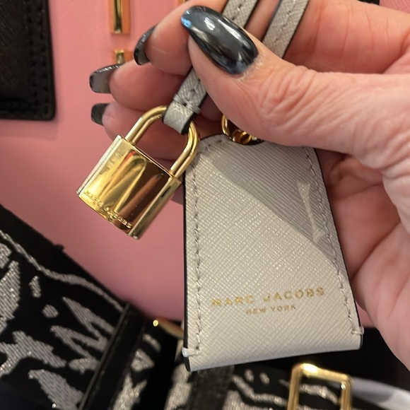 Marc Jacobs purse - Picture 9 of 10